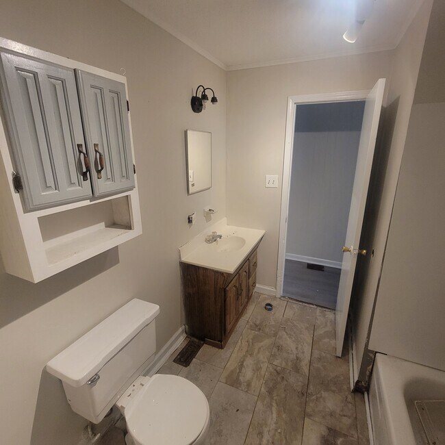 Foto del edificio - 418 Pervie Bolick St