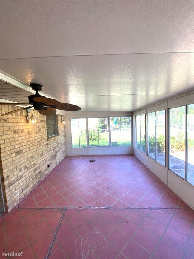 Foto del edificio - 3 br, 1 bath House - 1512 S W S Young Dr