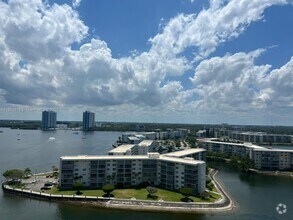 Building Photo - 1000 E Island Blvd