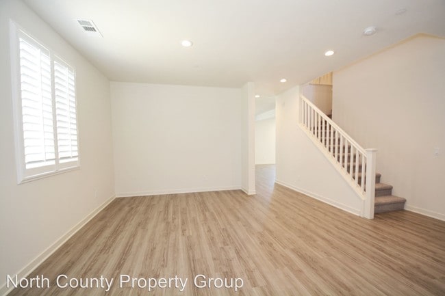 Building Photo - 4 br, 2.5 bath House - 4252 Calle del Vista