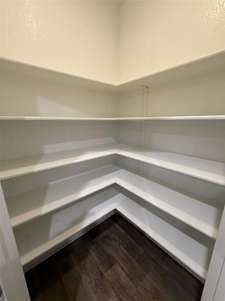 Building Photo - 14601 Frankel Loop