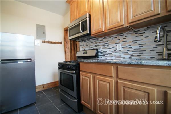 Building Photo - 457 7th Ave