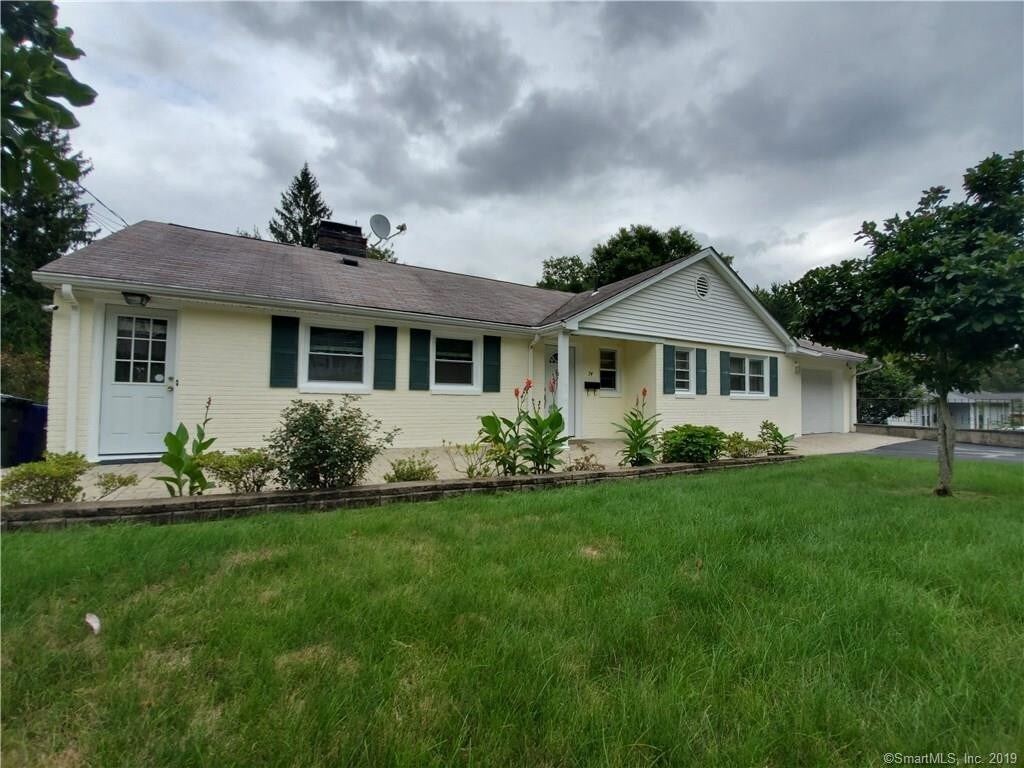 Primary Photo - 74 Selden Hill Dr