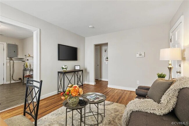 Foto del edificio - 3601 Meadowbridge Rd