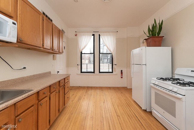 Building Photo - 1723 W Huron St