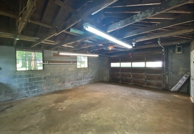 Building Photo - 565 Buford St NW