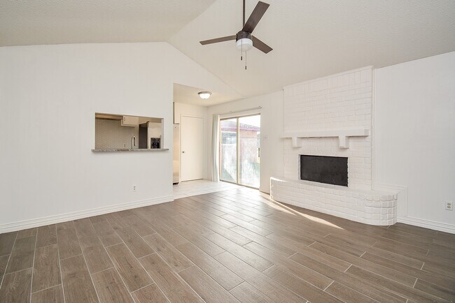 Foto del edificio - 4906 E Orem Dr