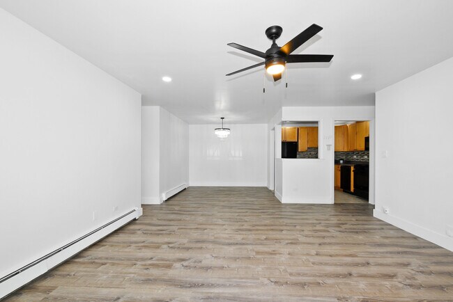 Foto del edificio - 16W 540 Lake Dr