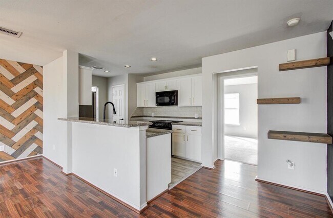 Foto del edificio - 2631 Woodridge Manor Dr