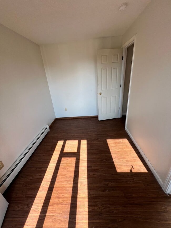 Foto del edificio - 123 E Ninth St