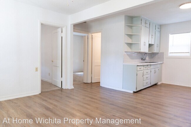 Building Photo - 2 br, 1 bath House - 517 N St Paul