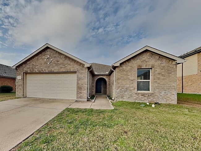 Building Photo - 14721 Forest Hollow Dr