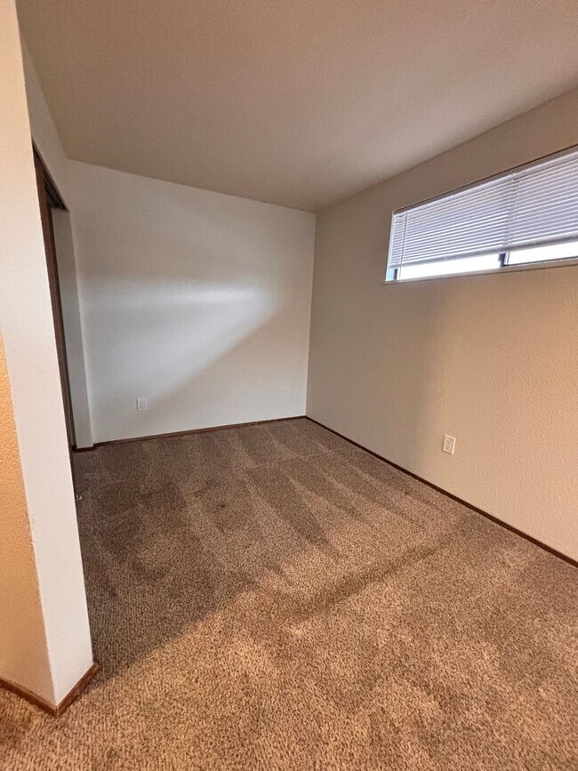 Foto del edificio - Howe Family Properties