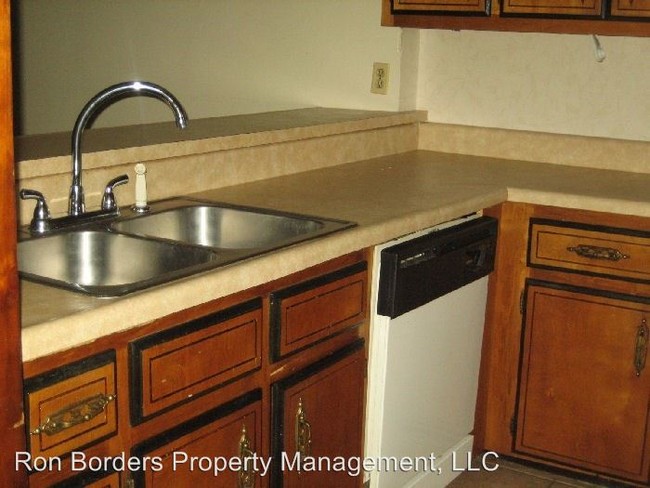 Foto del edificio - 2 br, 1.5 bath House - 5267 Old US Hwy 41 S