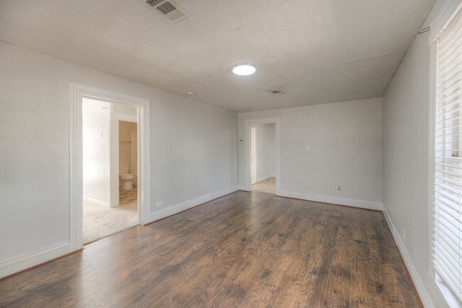 Foto del edificio - 204 S Pitzer St