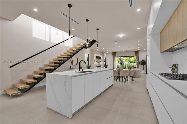 Foto del edificio - 921 NE 17th Terrace