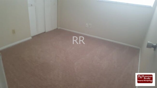 Building Photo - Cozy Home off Palm Beach Blvd in Fort Myers