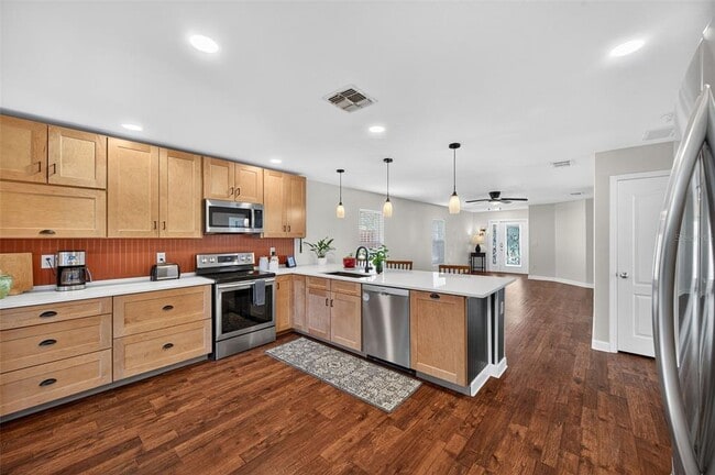 Building Photo - 12543 Chenwood Ave
