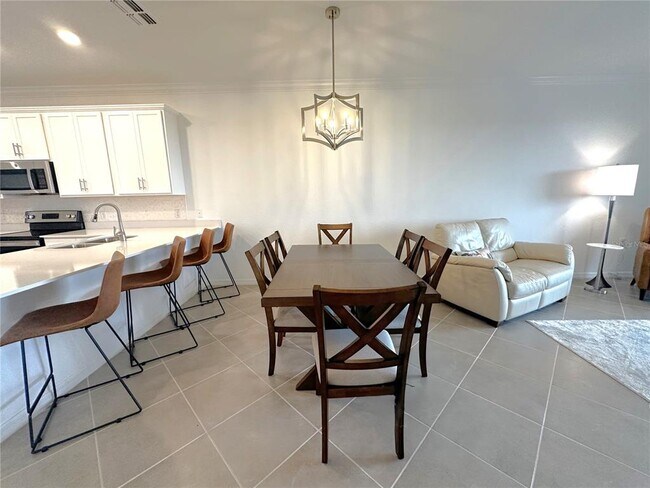 Foto del edificio - 14121 Heritage Landing Blvd