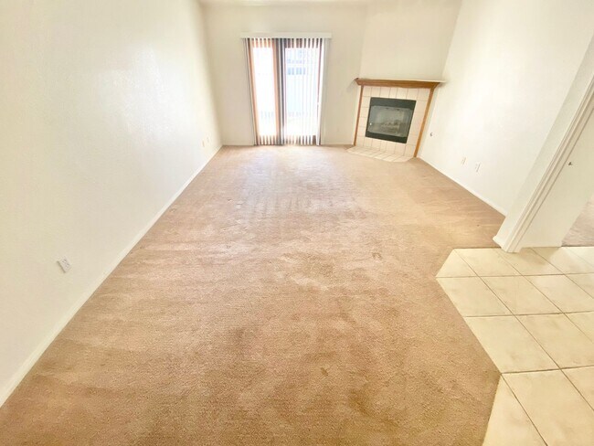 Building Photo - CUTE ONE-STORY TOWNHOME! 2 BEDROOM 1 FULL ...