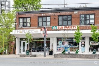 Building Photo - 7725-7725 Yonge St