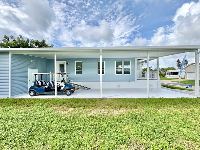 Foto del edificio - 5715 Camelford Dr