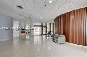 Building Photo - 20100 W Country Club Dr