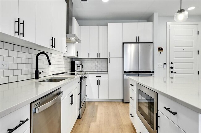 Building Photo - 3101 Govalle Ave