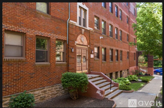 Foto del edificio - 236 W Walnut Ln