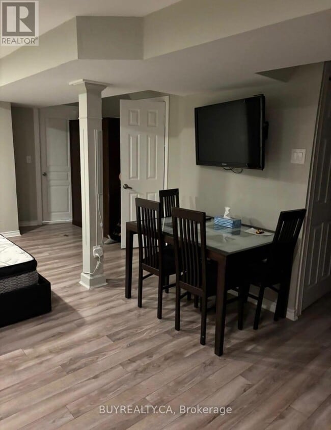 Building Photo - 85 October Ln