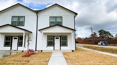 Building Photo - 8237 Locksley Rd