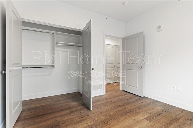 Foto del edificio - 3378 Washington Blvd