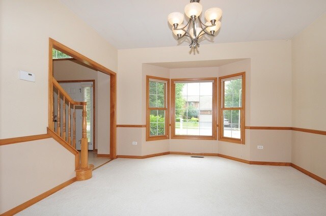 Building Photo - 715 Crestview Dr