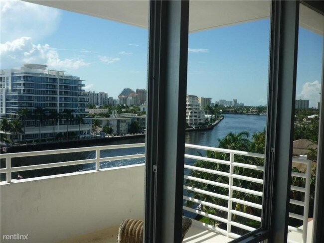 Building Photo - 888 Intracoastal Dr