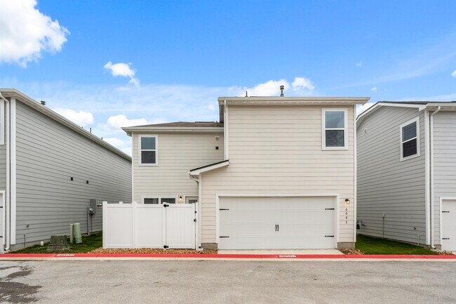 Building Photo - 6019 Cooper Cash