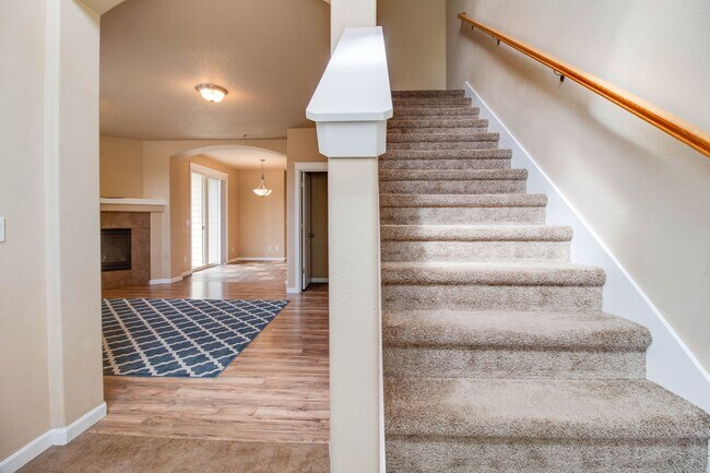 Foto del edificio - 3 Bed/ 2.5 Bath