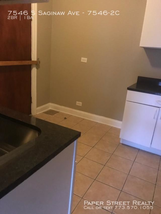 Building Photo - 7546 S Saginaw Ave