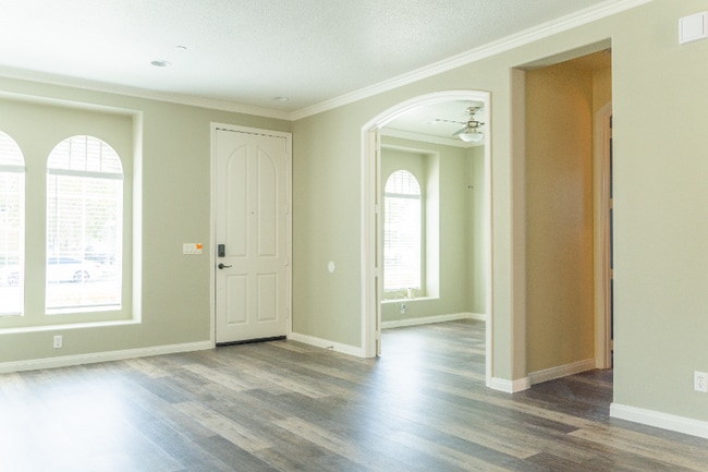 Building Photo - 329 Kiawah River Dr
