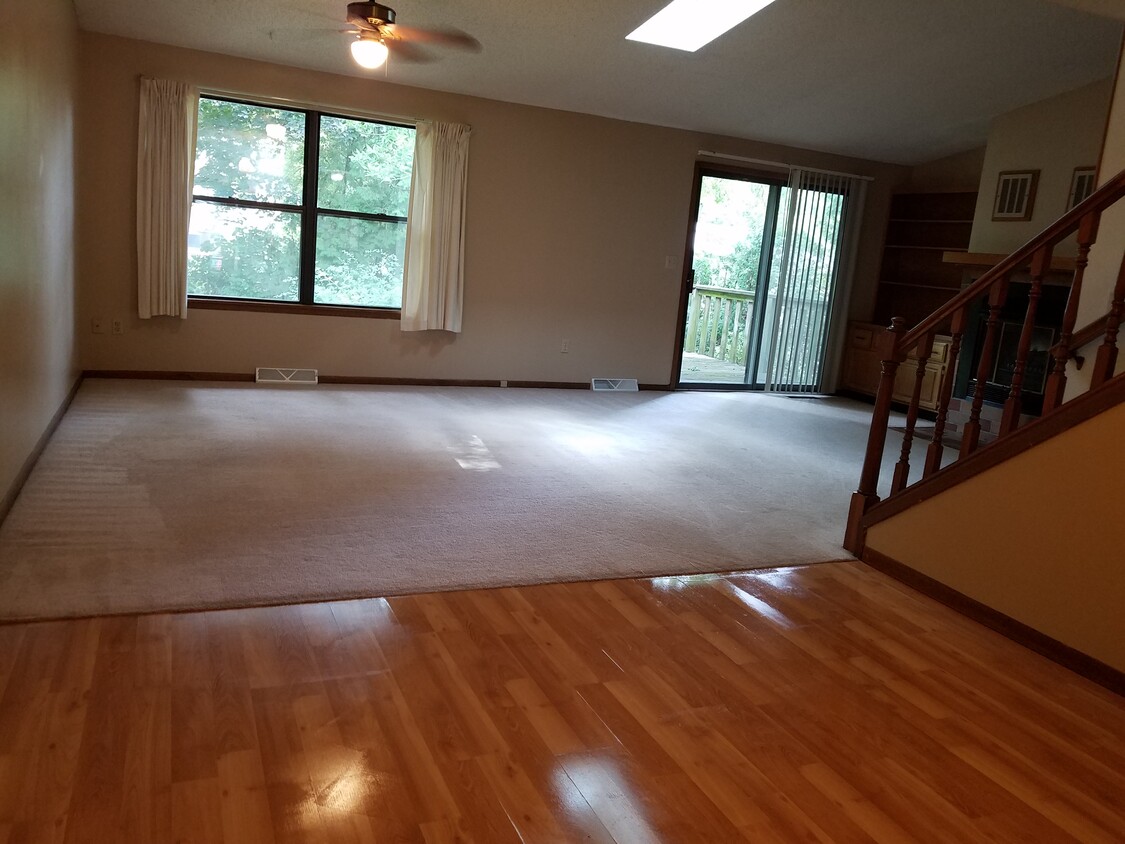 Main living area - 1248 Dolen Pl