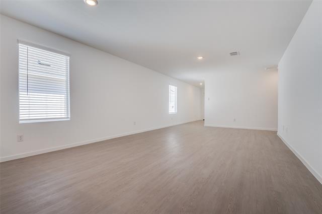 Foto del edificio - 300 Sycamore Pl