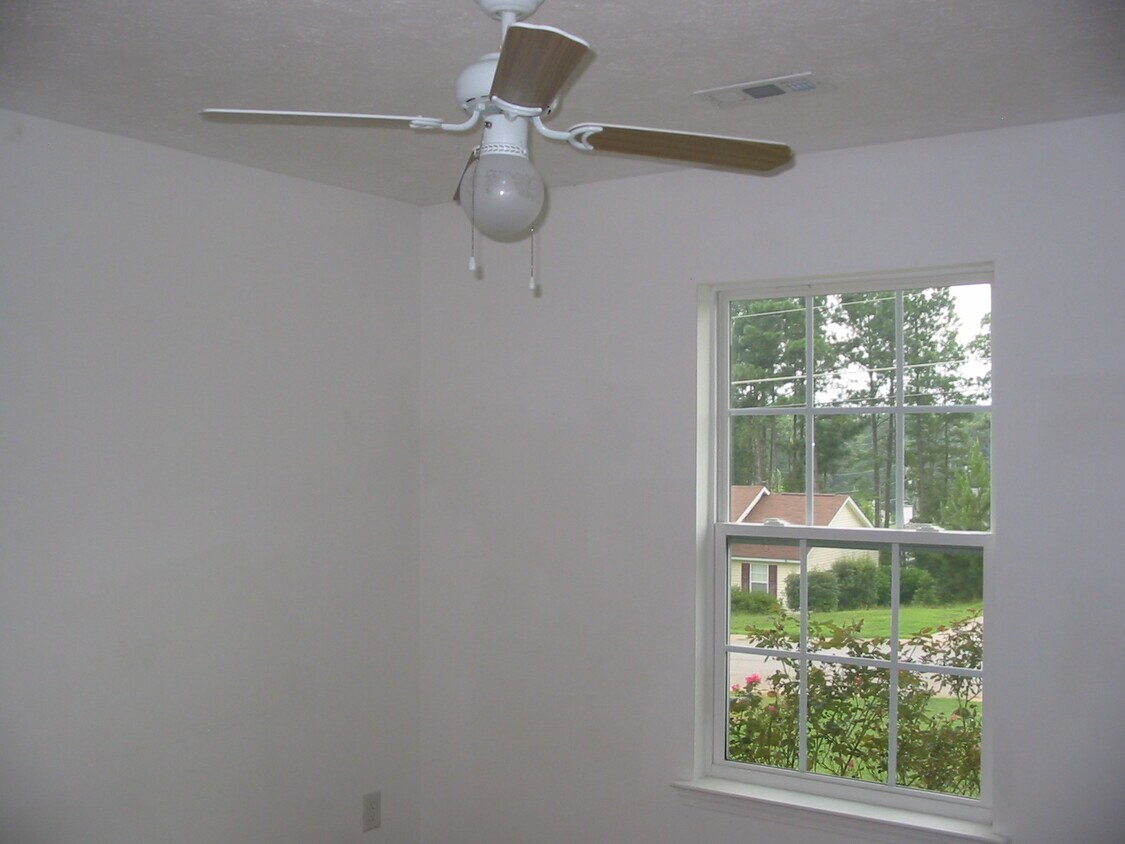 26 Connie Trail, Grantville, GA 30220 House Rental in Grantville, GA