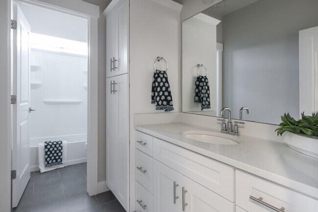 Foto del edificio - 7646 S Waverly Hls Ln