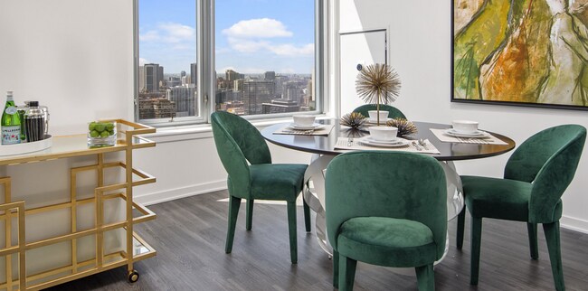 Foto del edificio - 1212 N La Salle Dr