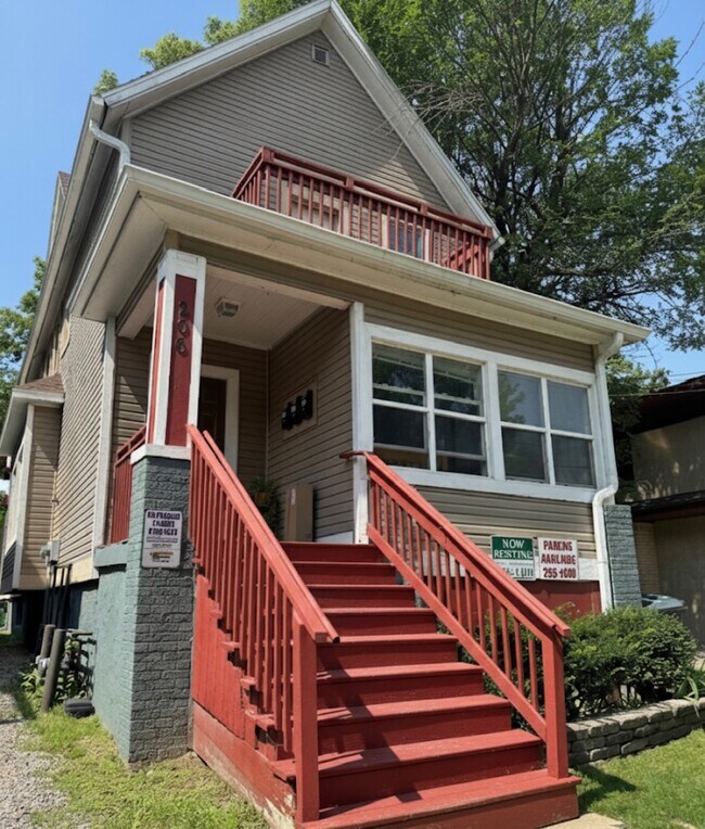 Foto del edificio - 206 Blair N St