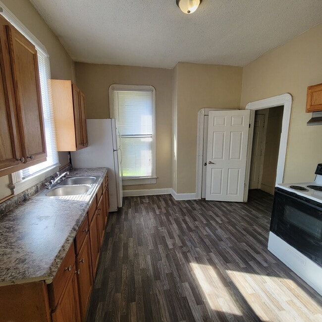 Photo - Near West 2BR House w/Central Air! Near IUPUI!