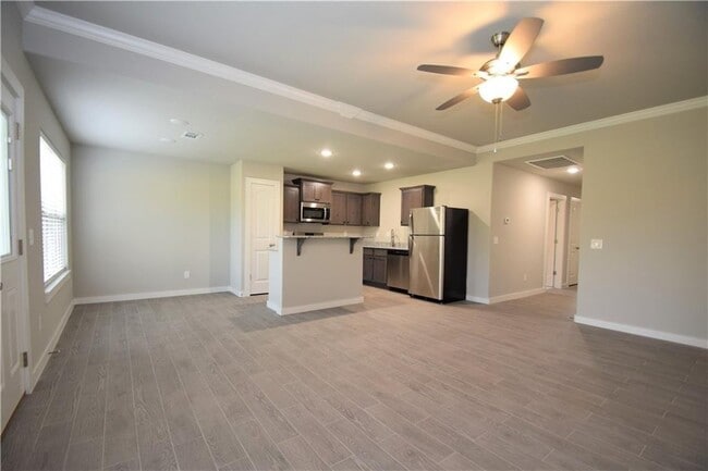 Building Photo - 1562 Sandpiper St