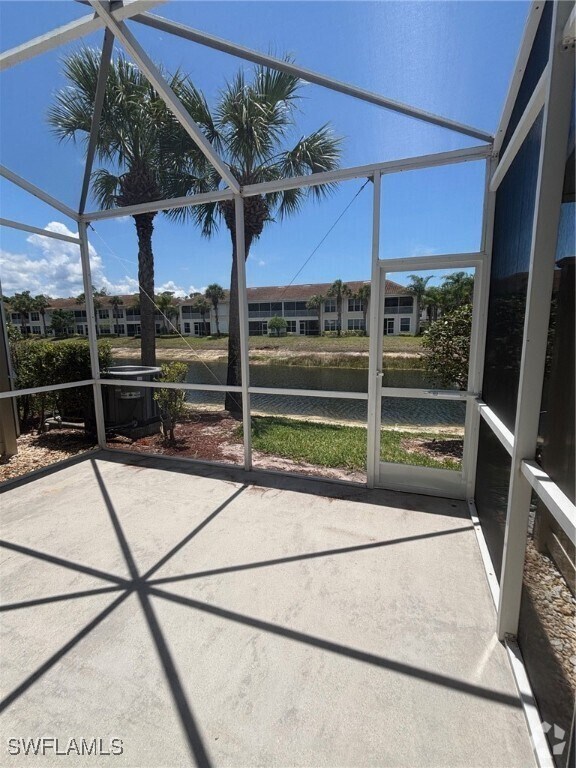 Building Photo - 1004 Hampton Cir