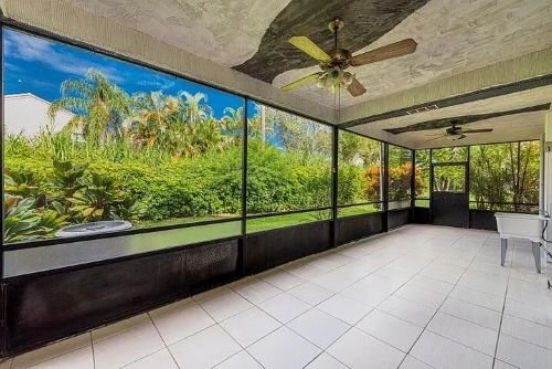 Foto del edificio - 7705 Forest Green Ln
