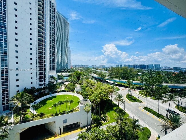 Building Photo - 19201 Collins Ave