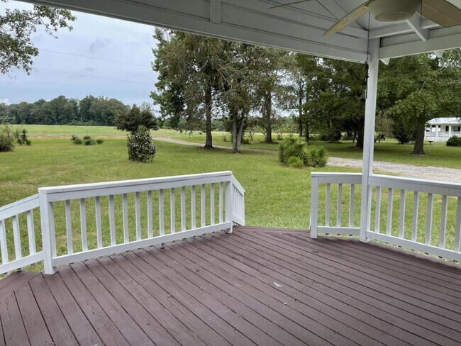 Foto del edificio - 190 Dan Sparrow Rd